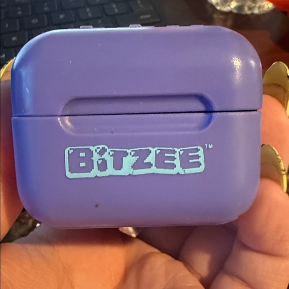 Purple Pixel Art pet - Picture 3 of 3